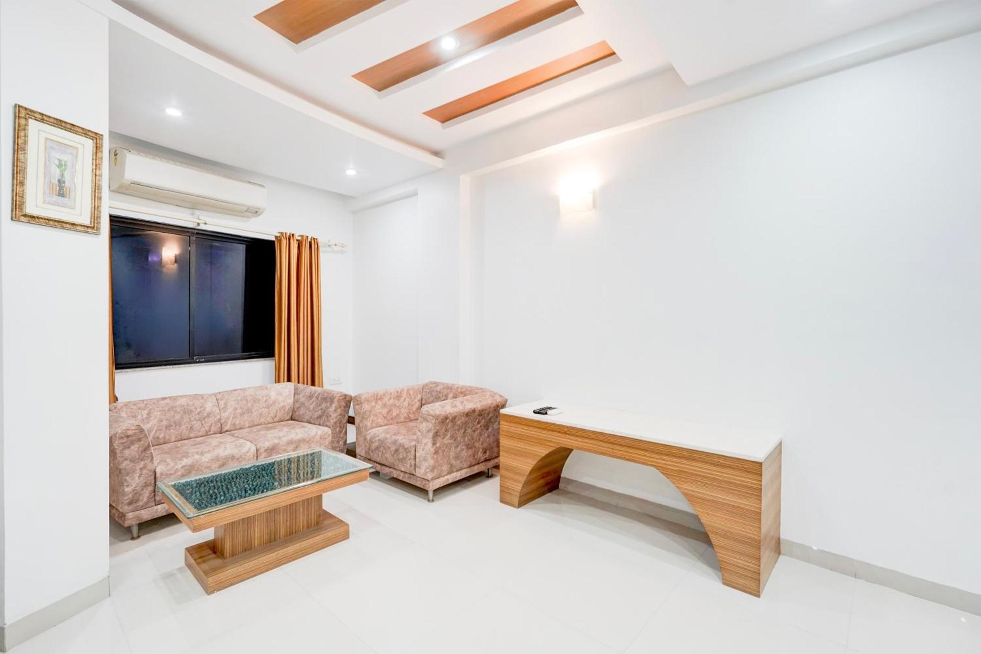 Super Townhouse Mg Road Porbandar Formerly Hotel Harmony 外观 照片