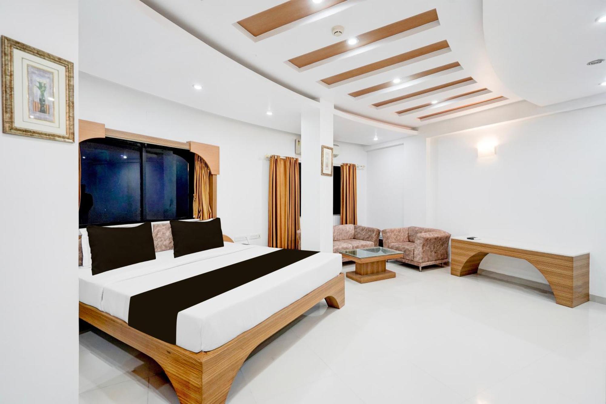 Super Townhouse Mg Road Porbandar Formerly Hotel Harmony 外观 照片